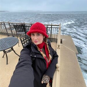 Meet your Posher, Hannah